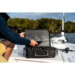 Versus VS-3080 Tackle Box Black 7 Versus VS-3080 Tackle Box Black -Fishing Store BCF 643634 02 black hi res